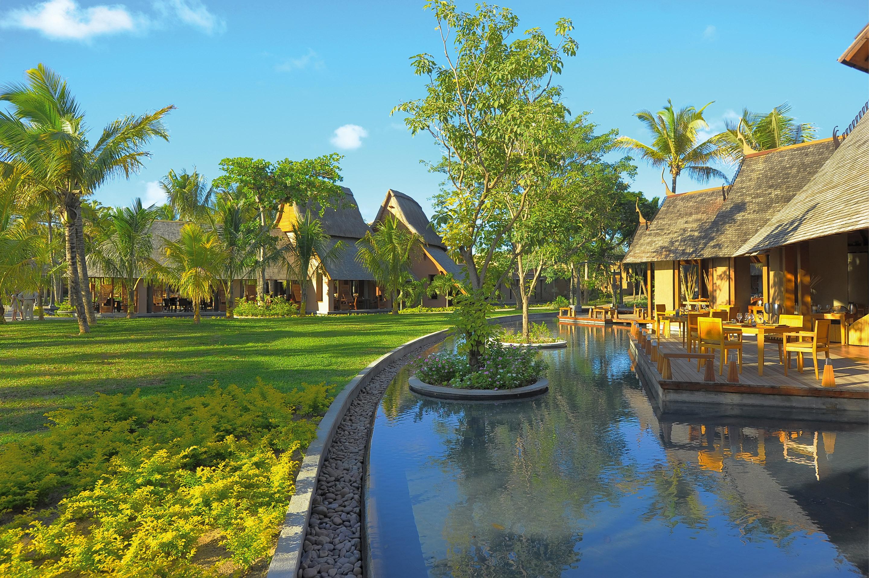 Beachcomber Golf & Resort 5*